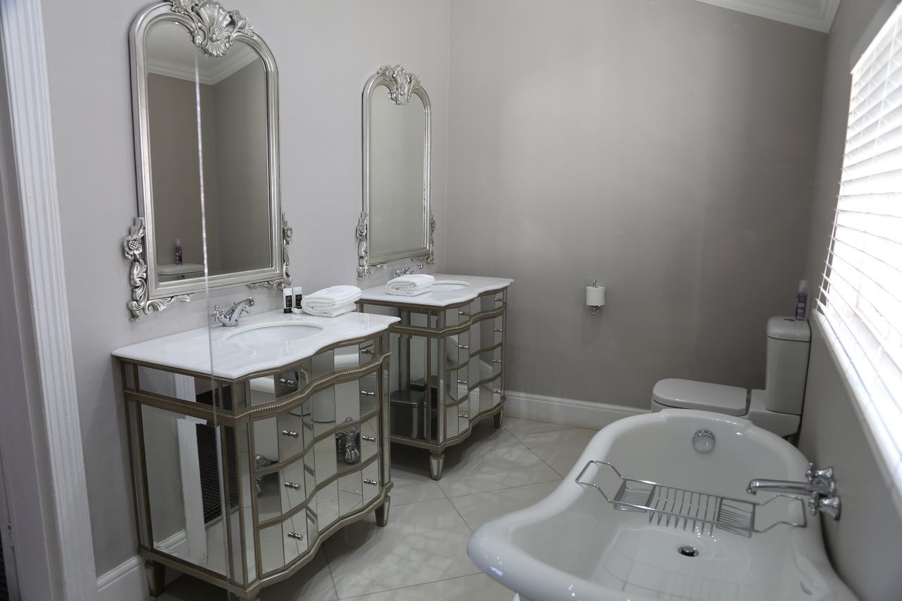 The Kingsman Boutique Hotel Burgersdorp Buitenkant foto