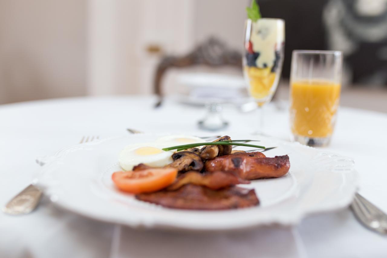 The Kingsman Boutique Hotel Burgersdorp Buitenkant foto